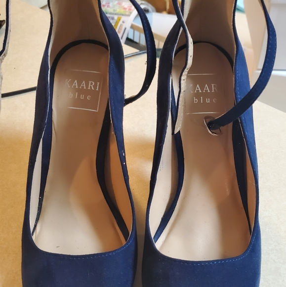 Shoes - Picture 2 of 3